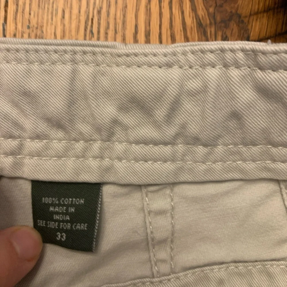 Eddie Bauer Shorts Mens 33 Beige Cargo Pockets utility Hiking Outdoor Y2k